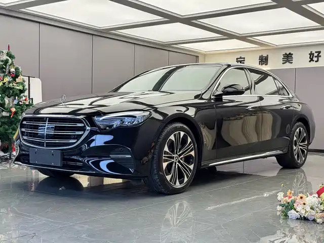 Mercedes-Benz E-Class 2025 E 300 L Fashion