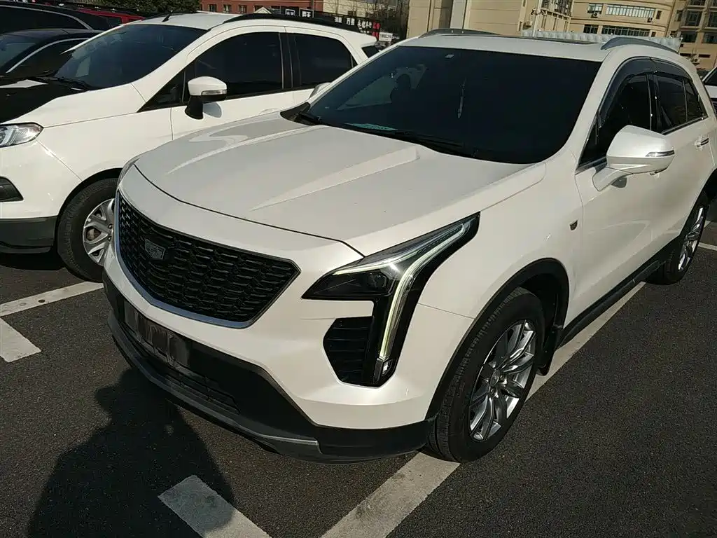 Cadillac XT4 2018 28T FWD Leading Edition фото 2