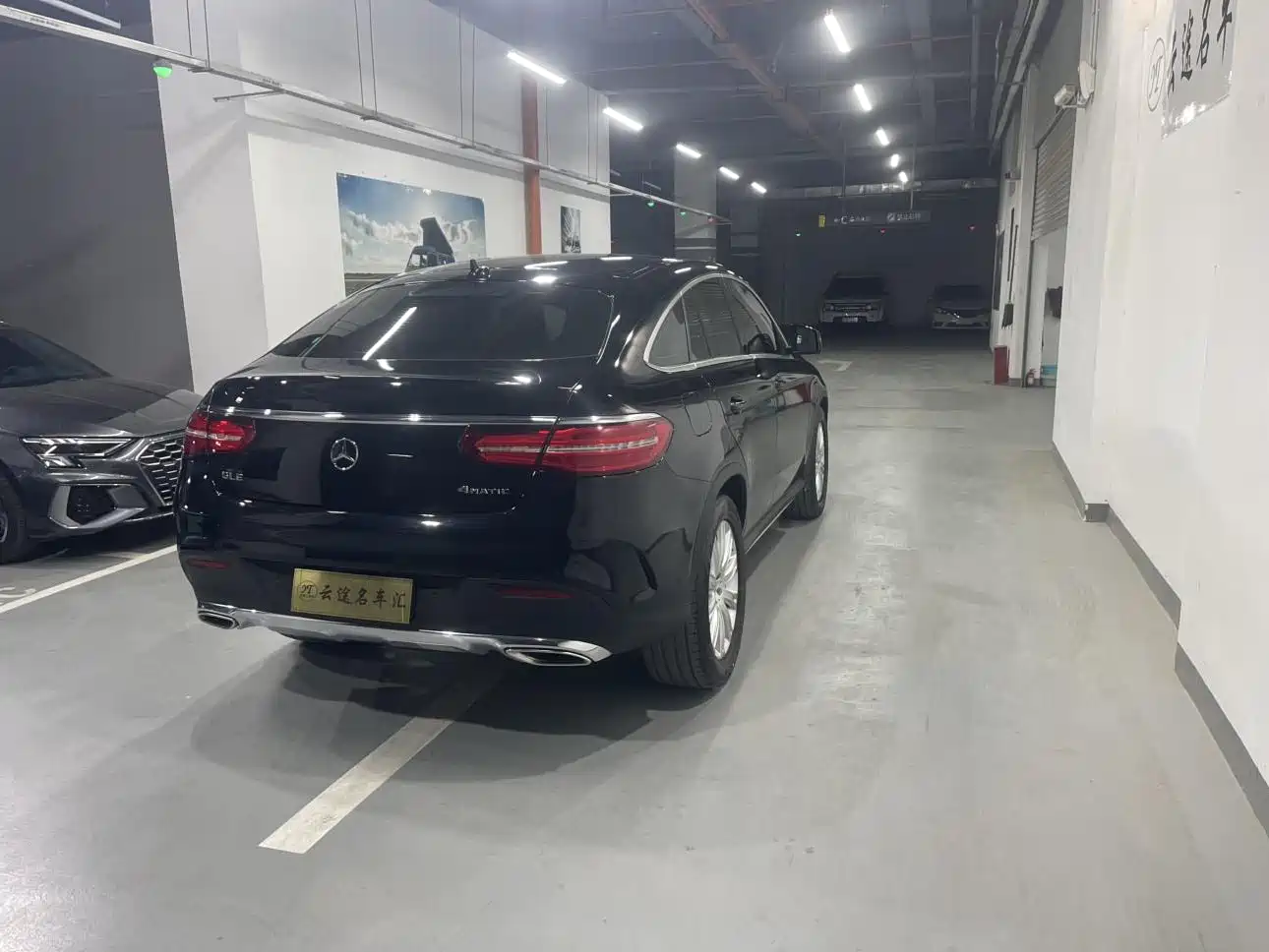 Mercedes-Benz GLE Coupe 2017 GLE 320 4MATIC Coupe SUV фото 6