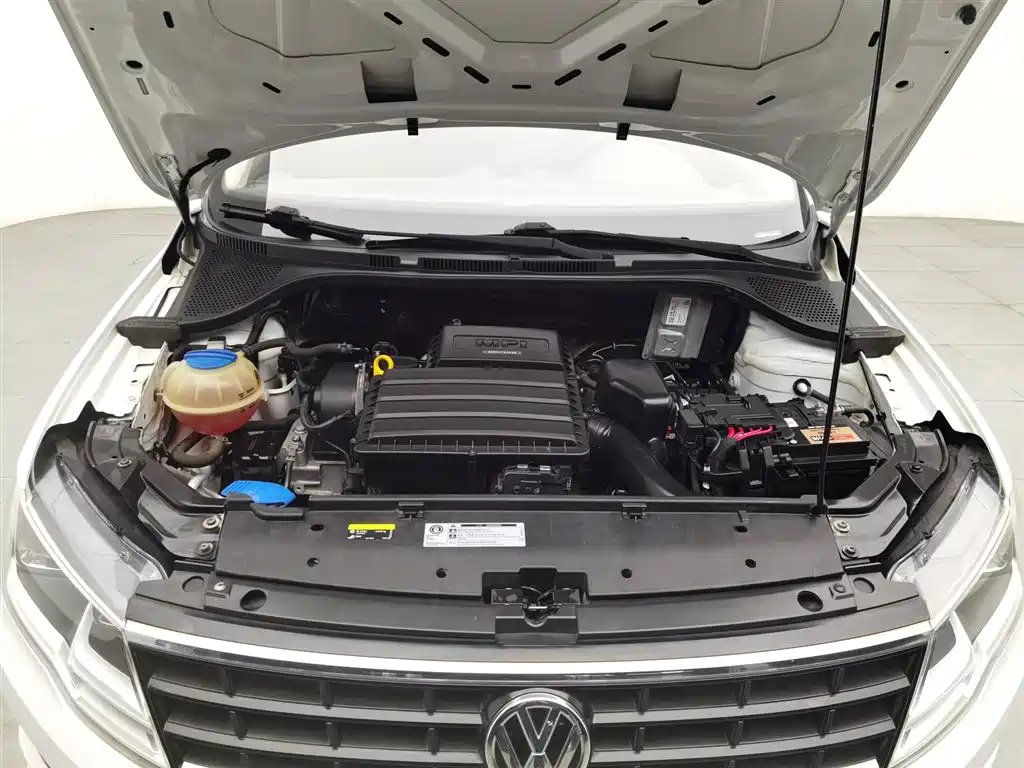Volkswagen Jetta 2019 Dream Edition 1.5L Manual Fashion фото 6