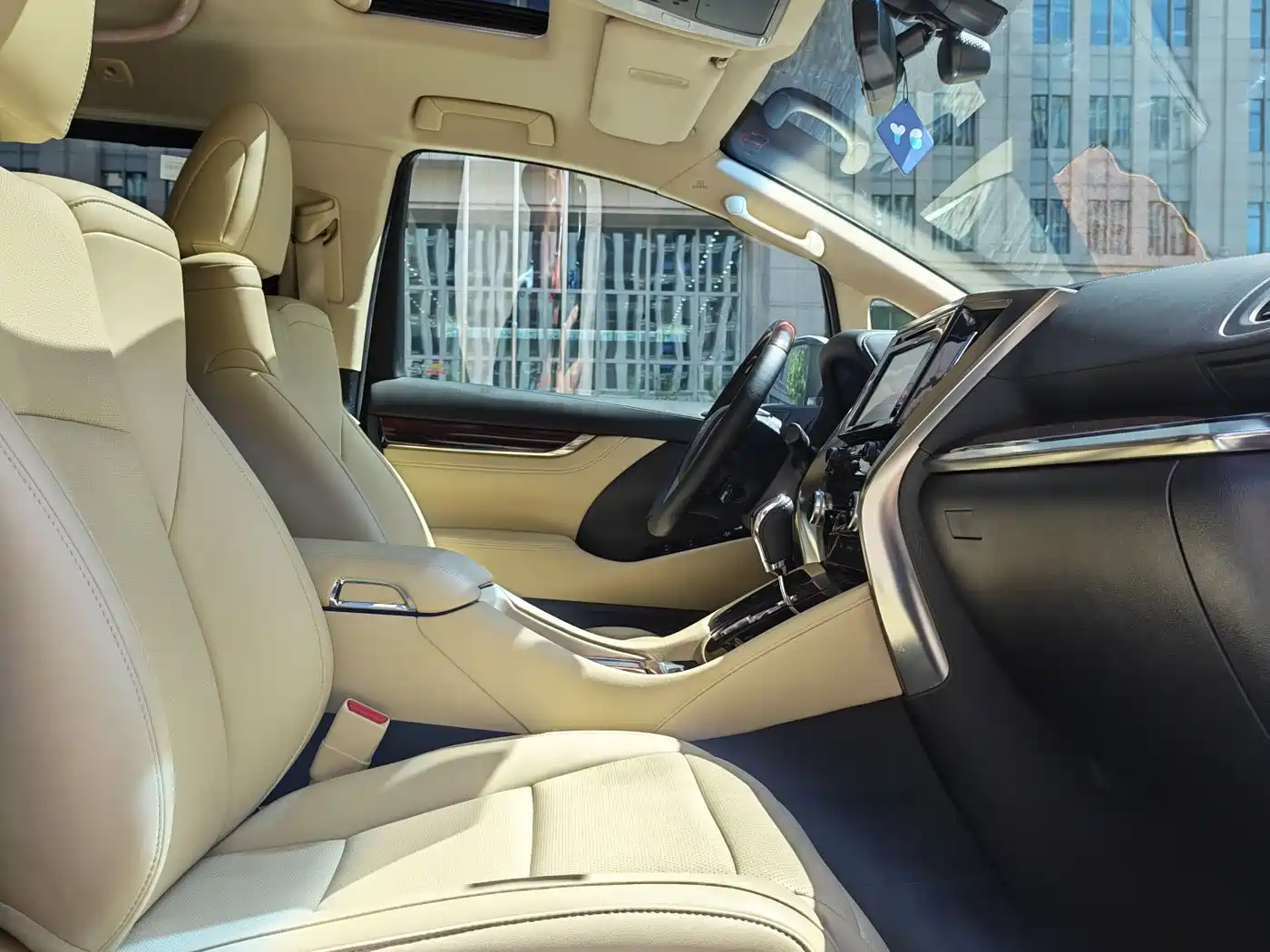 Toyota Alphard 2015 3.5L Luxury Edition фото 17