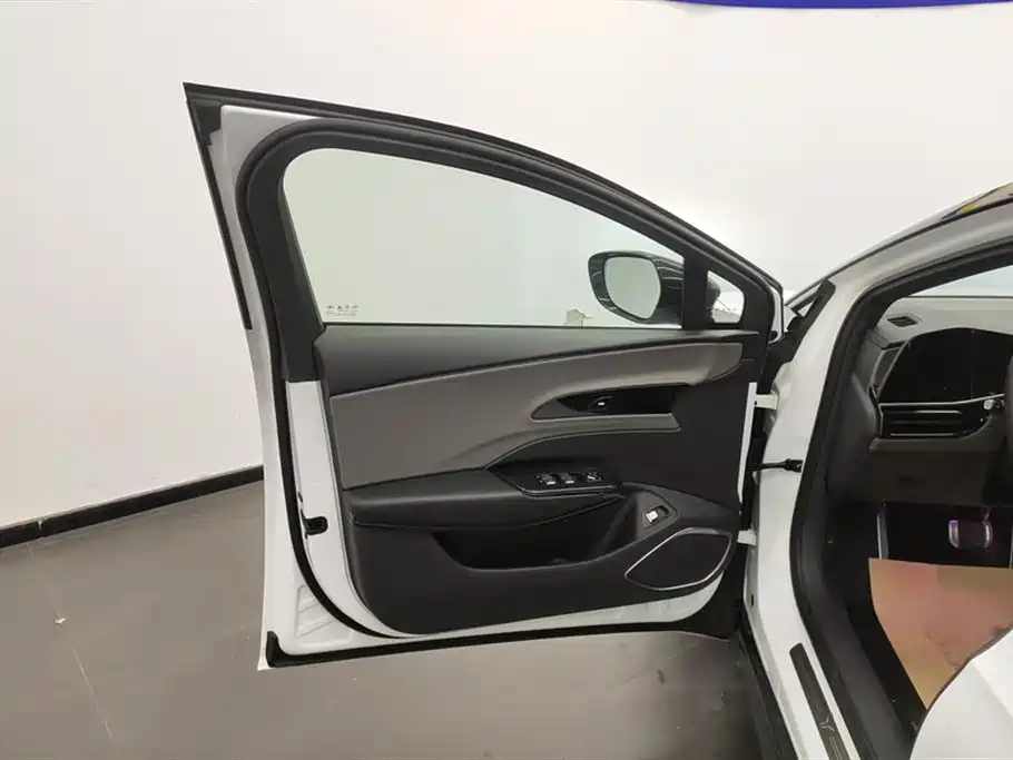 Hongqi EH7 2024 690 Pro фото 7