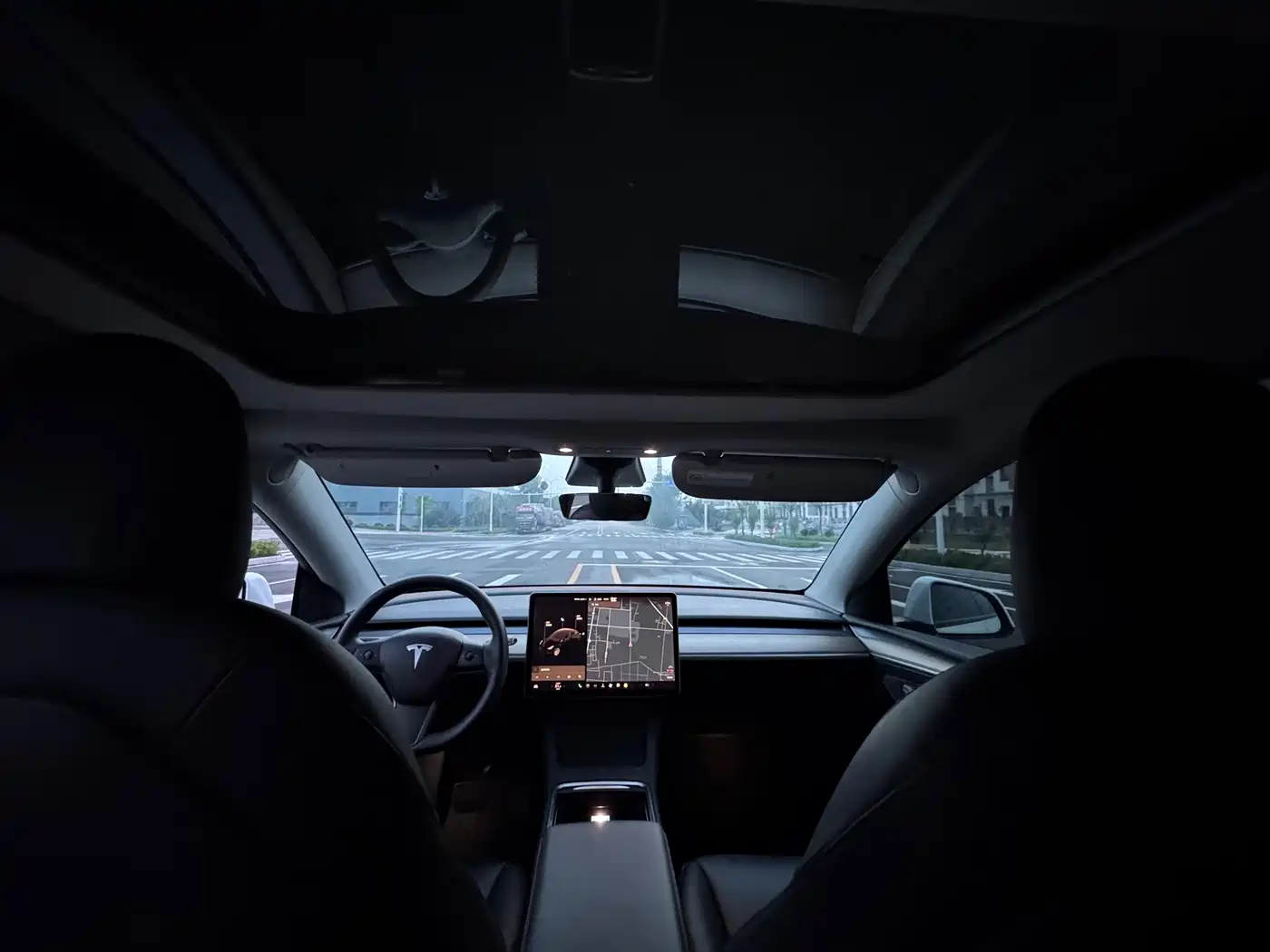 Photo 11 - Tesla Model Y