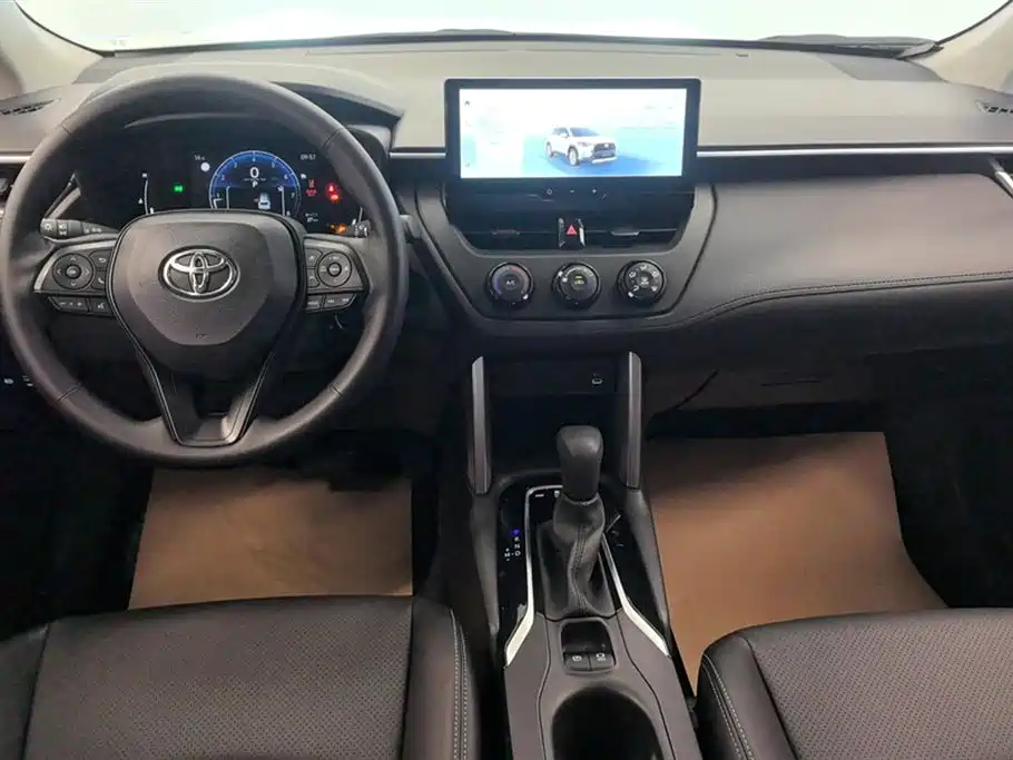 Toyota Corolla Cross 2024 Model 2.0L Pioneer Edition фото 12