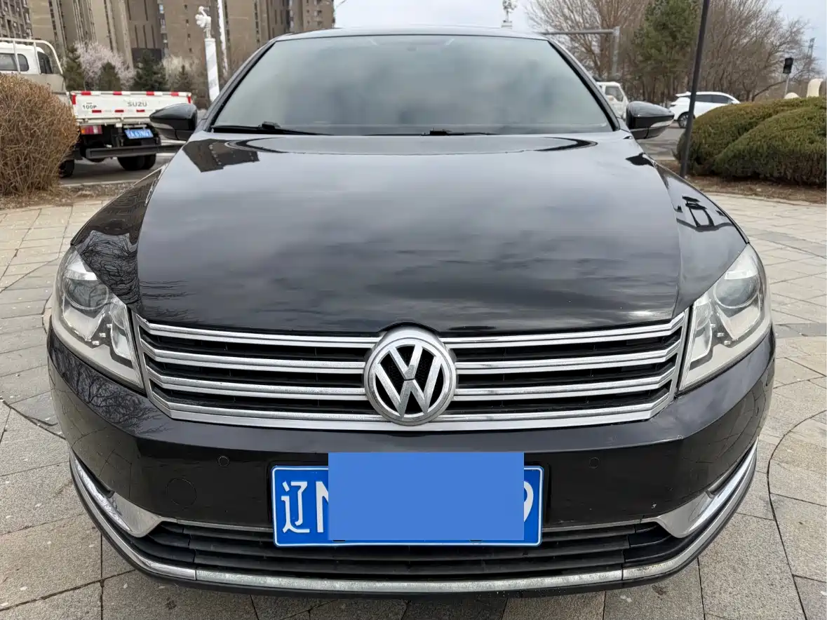 Volkswagen Magotan 2015 2.0TSI Luxury фото 2