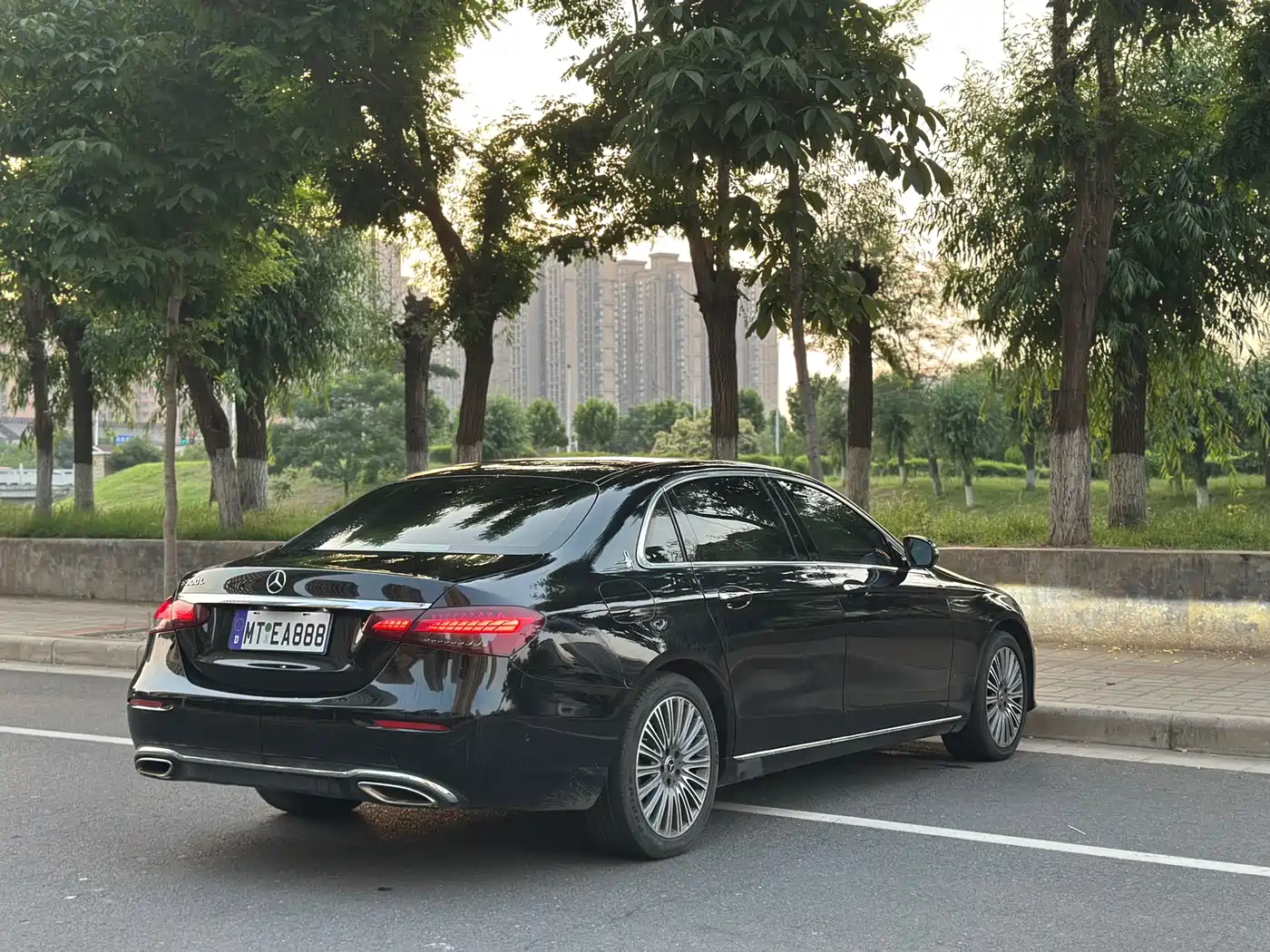Mercedes-Benz E-Class 2021 E 300 L Premium фото 9