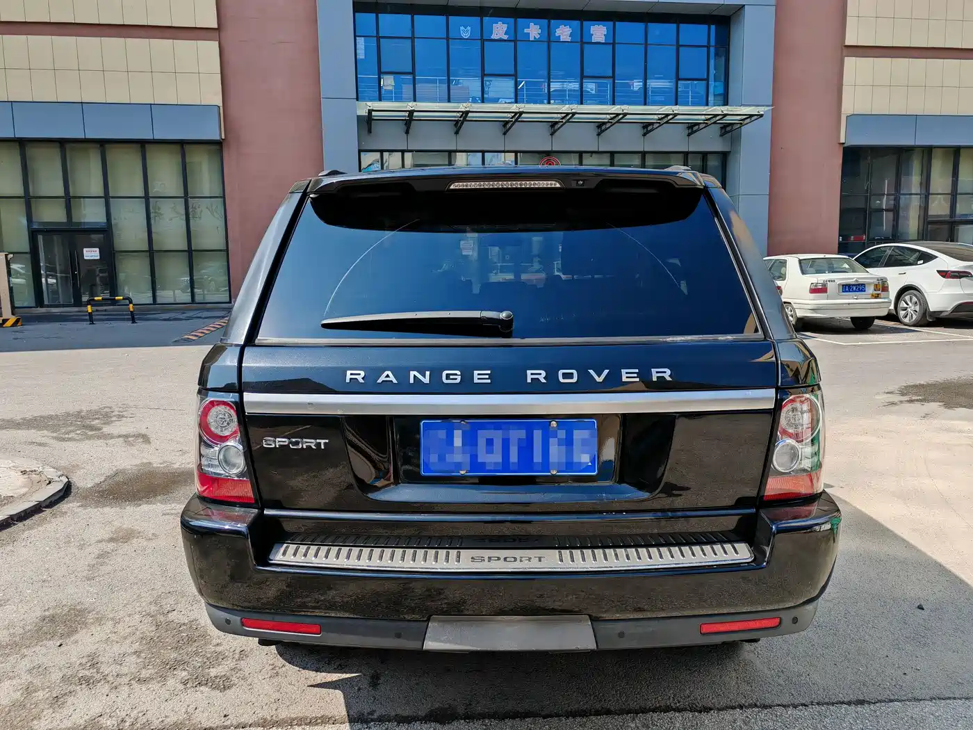 Land Rover Range Rover Sport 2013 3.0 TDV6 Diesel фото 8