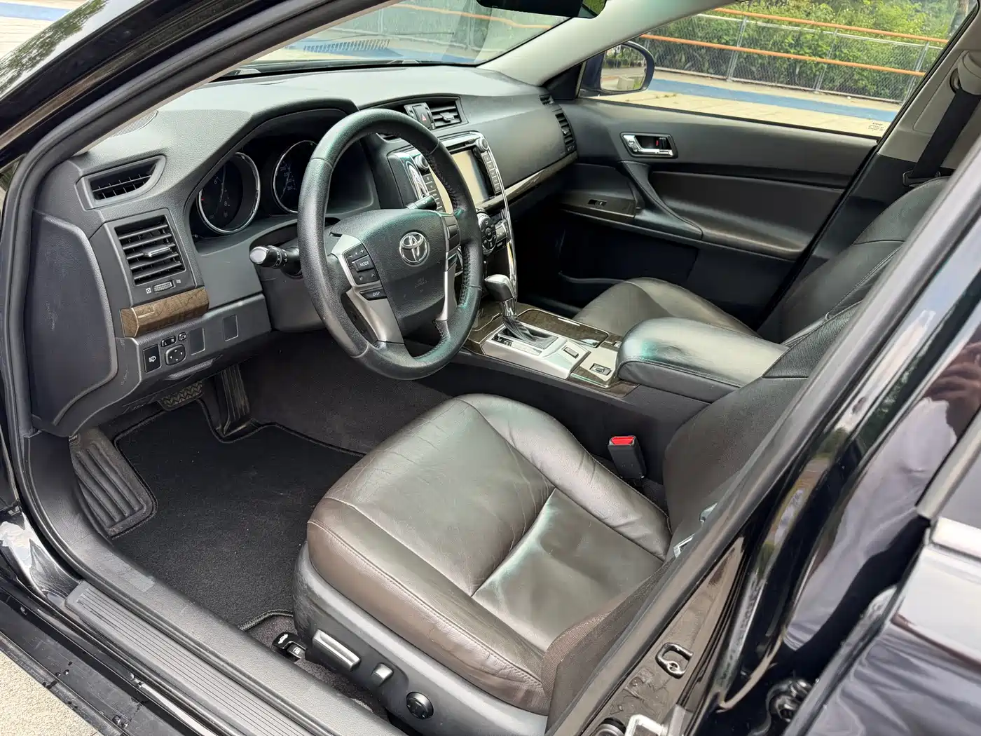 Toyota Reiz 2013 2.5V Elite Edition фото 7