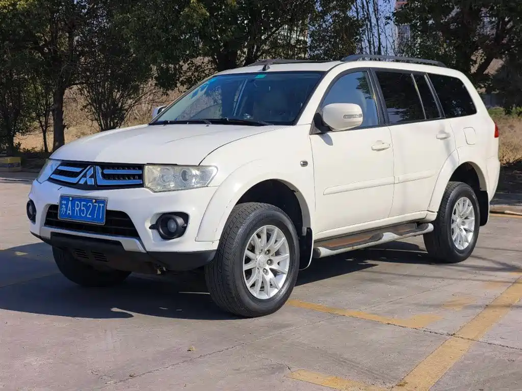 Mitsubishi Pajero Sport 2013 3.0L Automatic 2WD Luxury