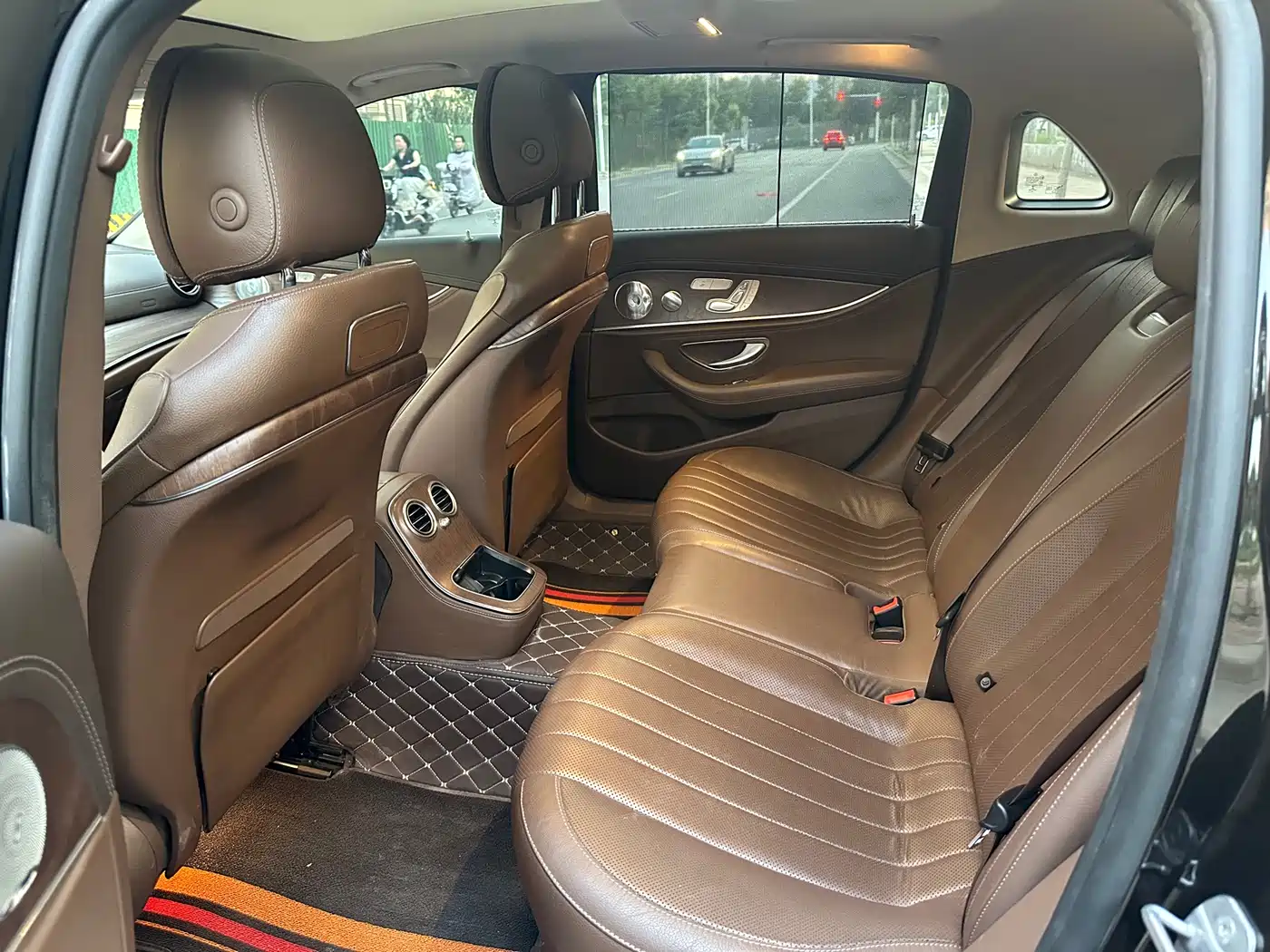 Mercedes-Benz E-Class 2021 E 300 L Premium фото 5