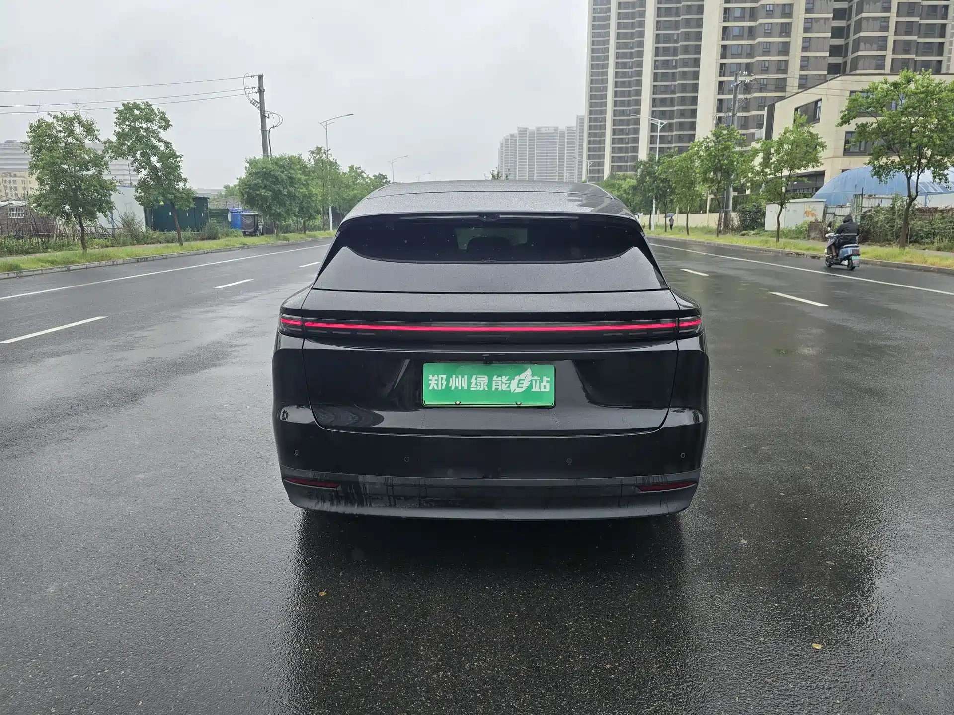 Photo 7 - Li Auto i6
