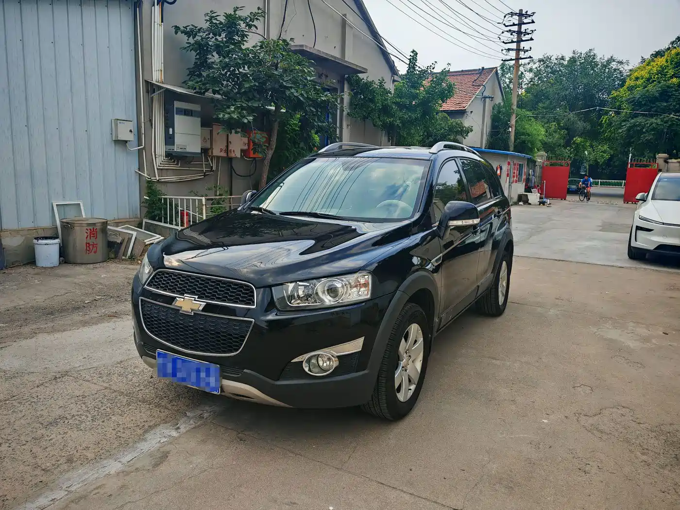 Chevrolet Captiva 2012 2012 Model 2.4L 2WD Urban Edition 5-Seater