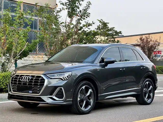Audi Q3 2023 35 TFSI Fashion Dynamic (1.4T) — фото 1