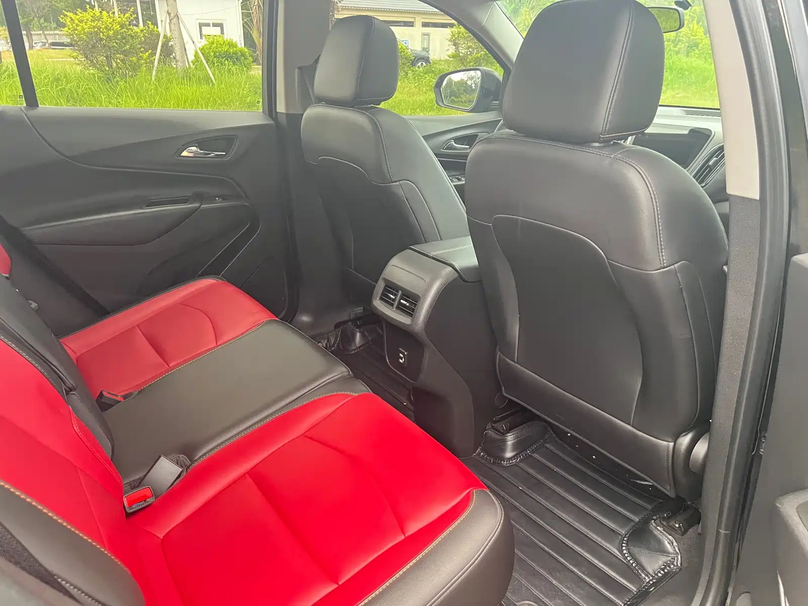 Фото 15 - Chevrolet Equinox