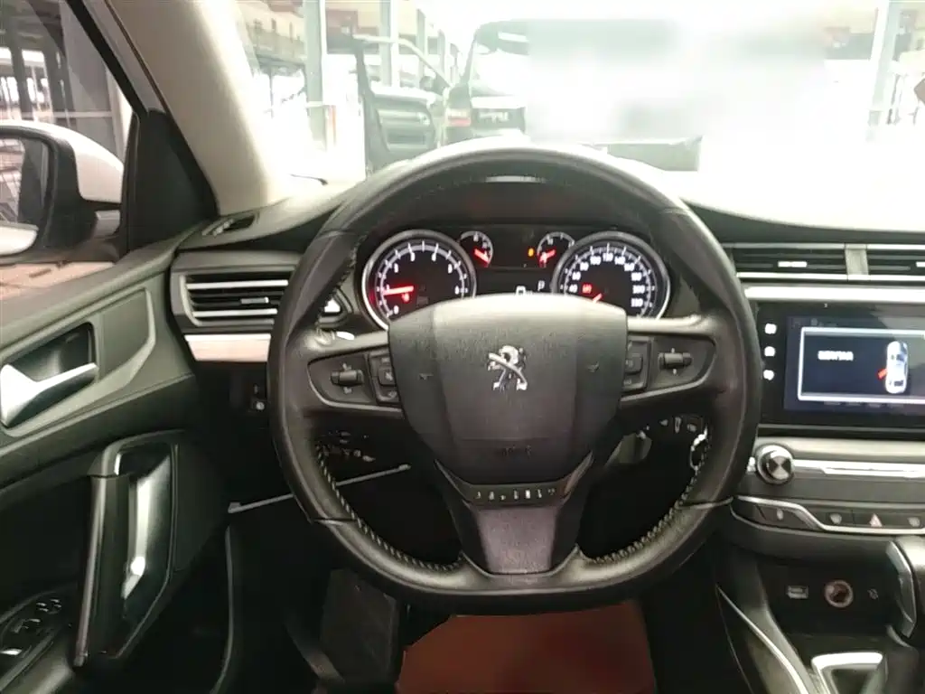 Peugeot 408 2016 1.6T Automatic Luxury Edition фото 11