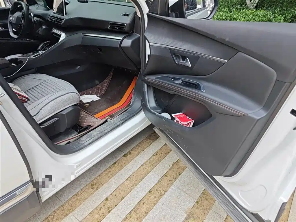 Peugeot 5008 2019 350THP 7-seat Elite Edition фото 20