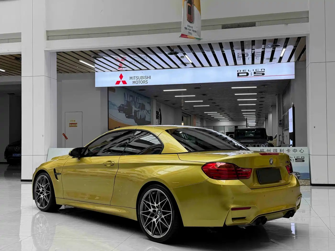 BMW M4 2016 M4 Convertible Racing Limited Edition фото 4