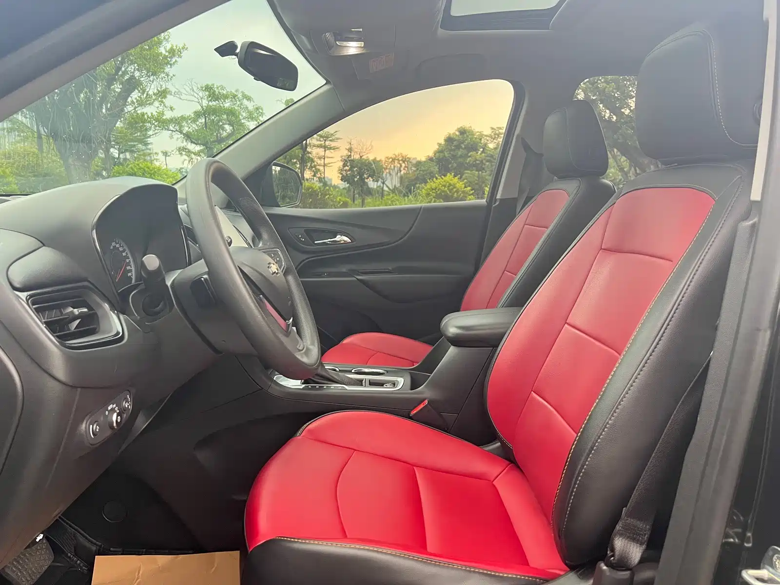 Фото 8 - Chevrolet Equinox