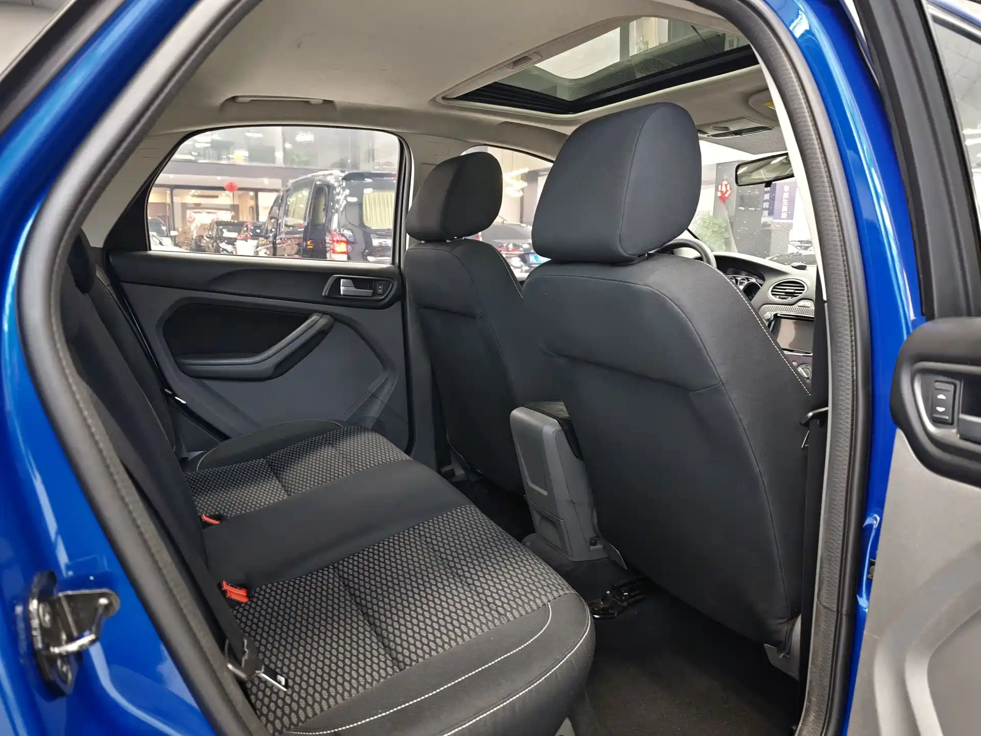 Фото 5 - Ford Focus