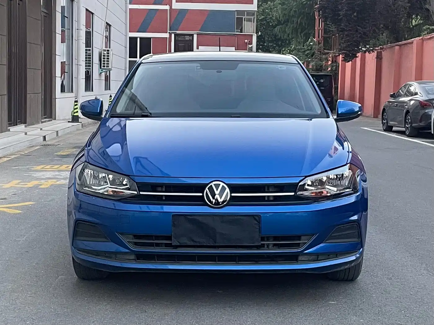 Volkswagen Polo 2021 Plus 1.5L Automatic Colorful Tech Edition фото 2