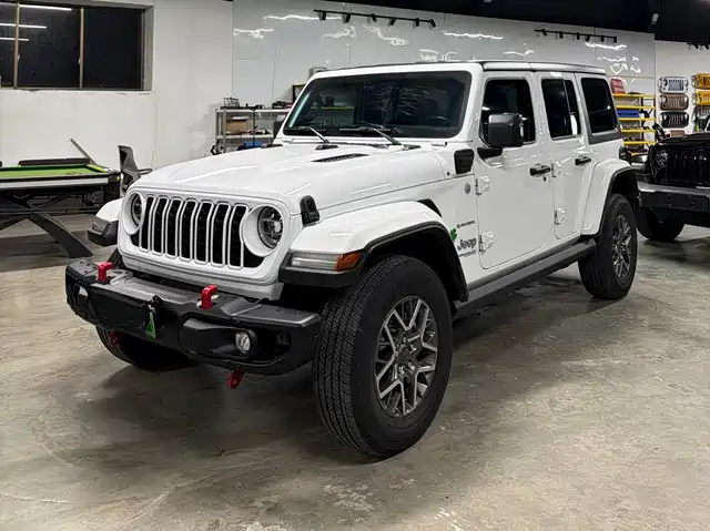  Jeep Wrangler 4xe 2021 4-Door 2.0T 4xe Sahara Launch Edition