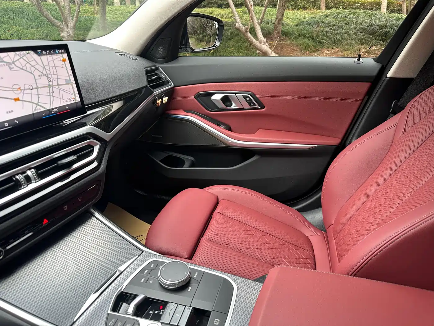 BMW 3 Series 2024 325Li M Sport Shadowline Package фото 6