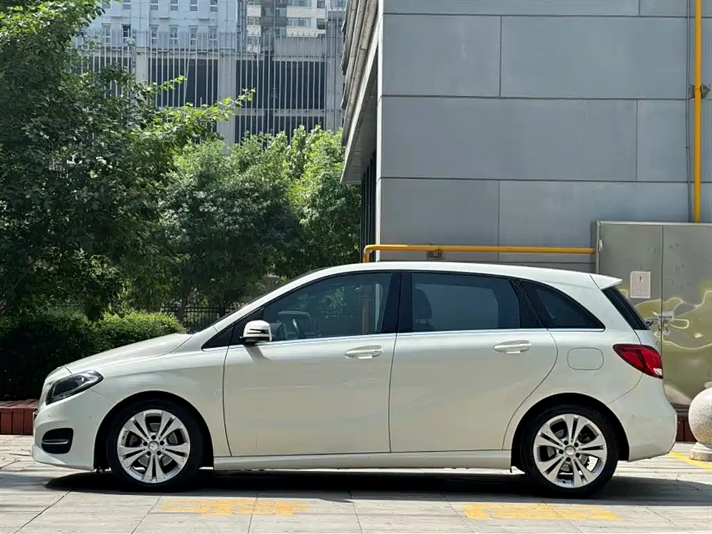 Mercedes-Benz B-Class 2017 B 200 Dynamic фото 7