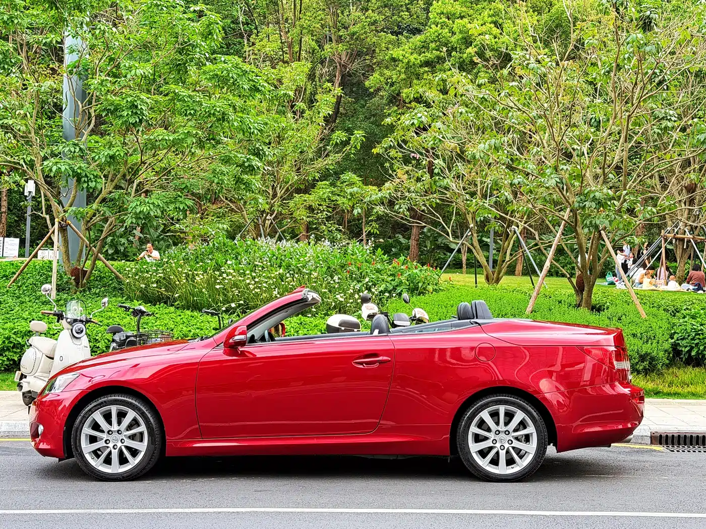 Lexus IS 2011 250C фото 4