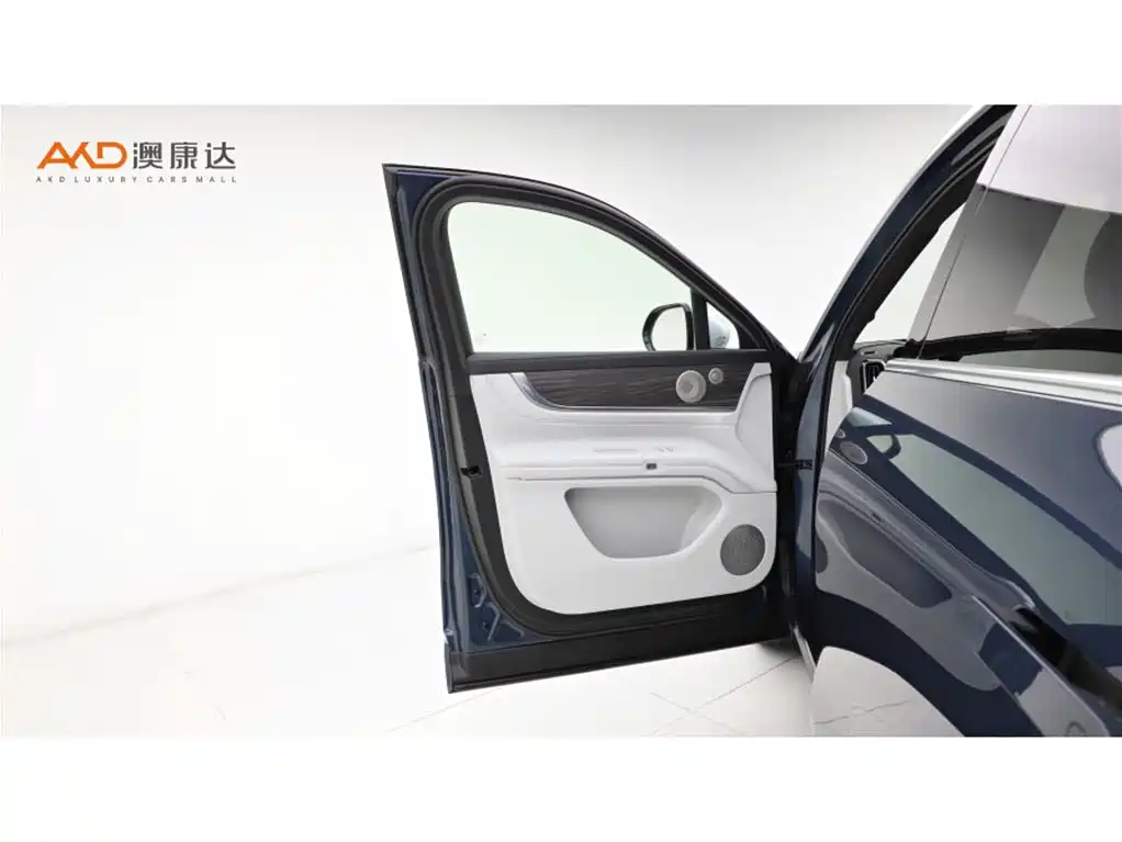 AITO Wenjie AITO M9 2024 Extended Range Ultra 42kWh 6-Seater фото 11