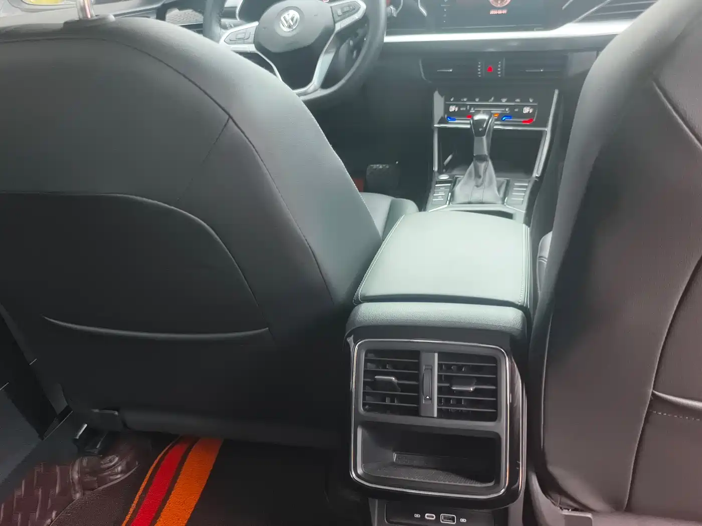 Volkswagen Passat 2022 280TSI Business Edition фото 15