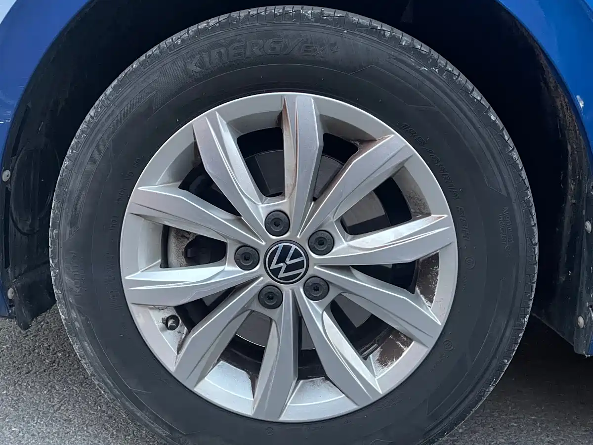 Volkswagen Polo 2021 Plus 1.5L Automatic Colorful Tech Edition фото 9