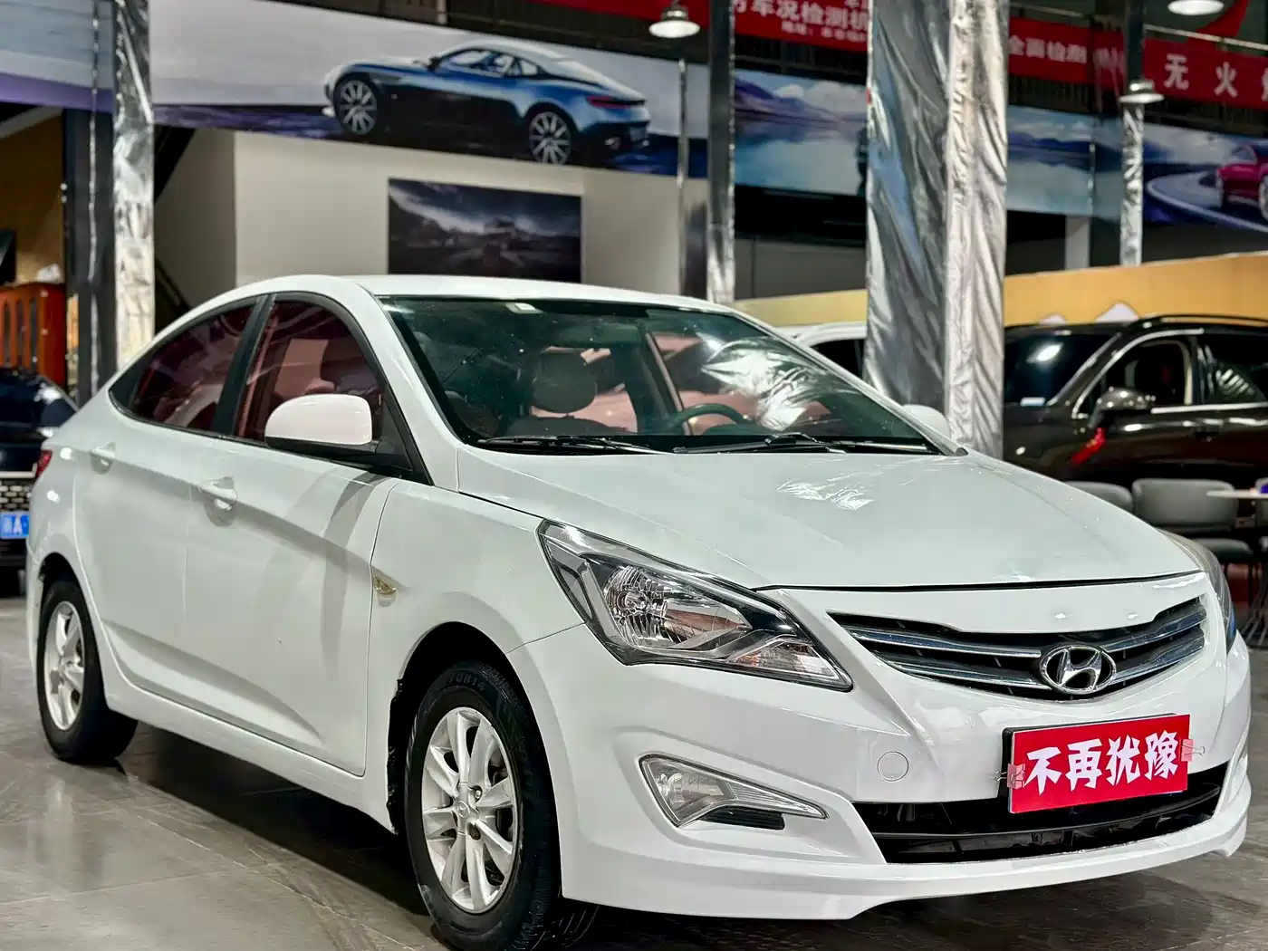 Hyundai Verna 2016 1.4L Automatic Smart GLS фото 3