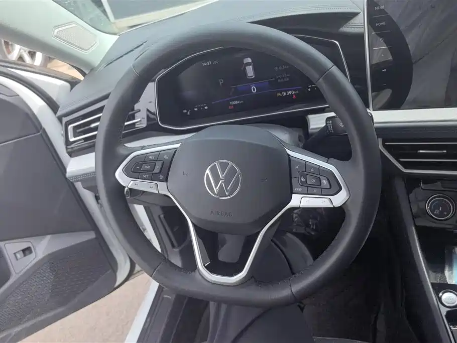 Volkswagen Sagitar 2023 300TSI DSG Surpassing Edition фото 15