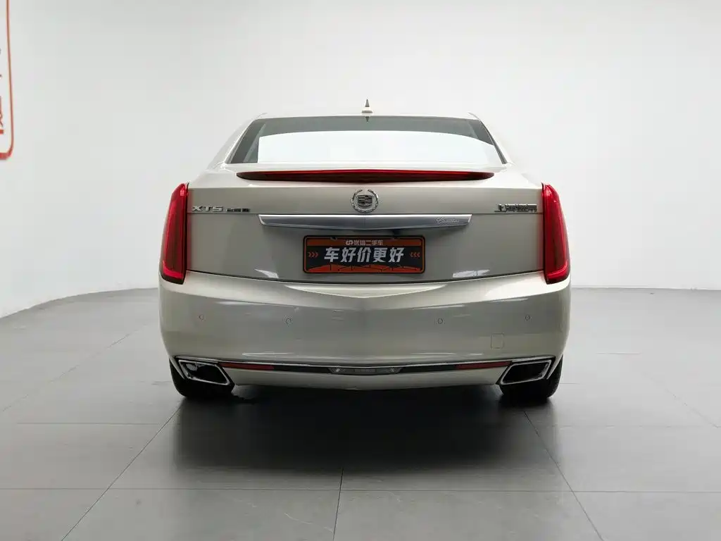 Photo 4 - Cadillac XTS