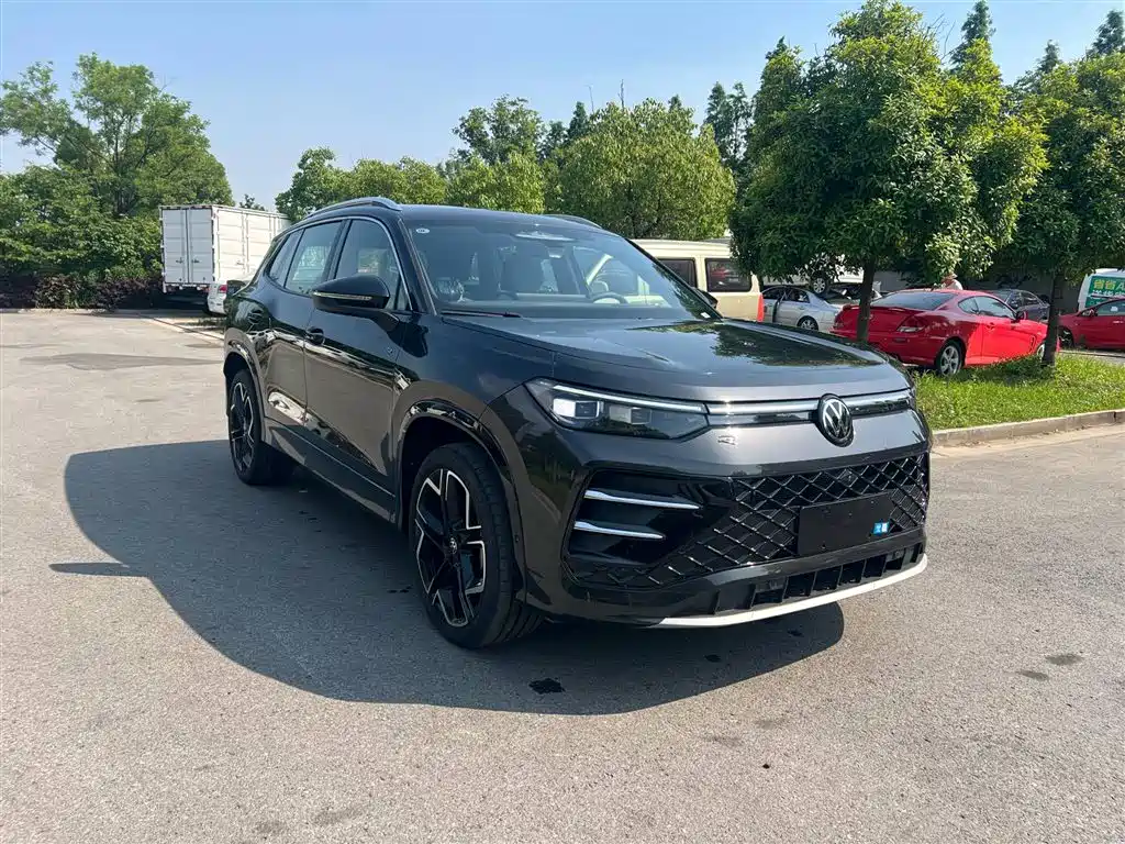 Volkswagen Tayron 2025 Model Tayron L 380TSI 4WD Luxury Easy Package фото 2