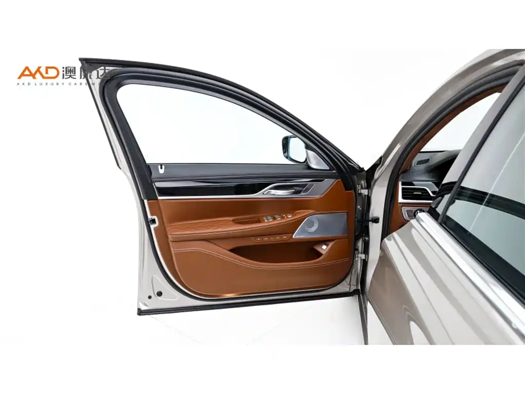 BMW 7 Series 2019 740Li xDrive Executive Luxury Package фото 10
