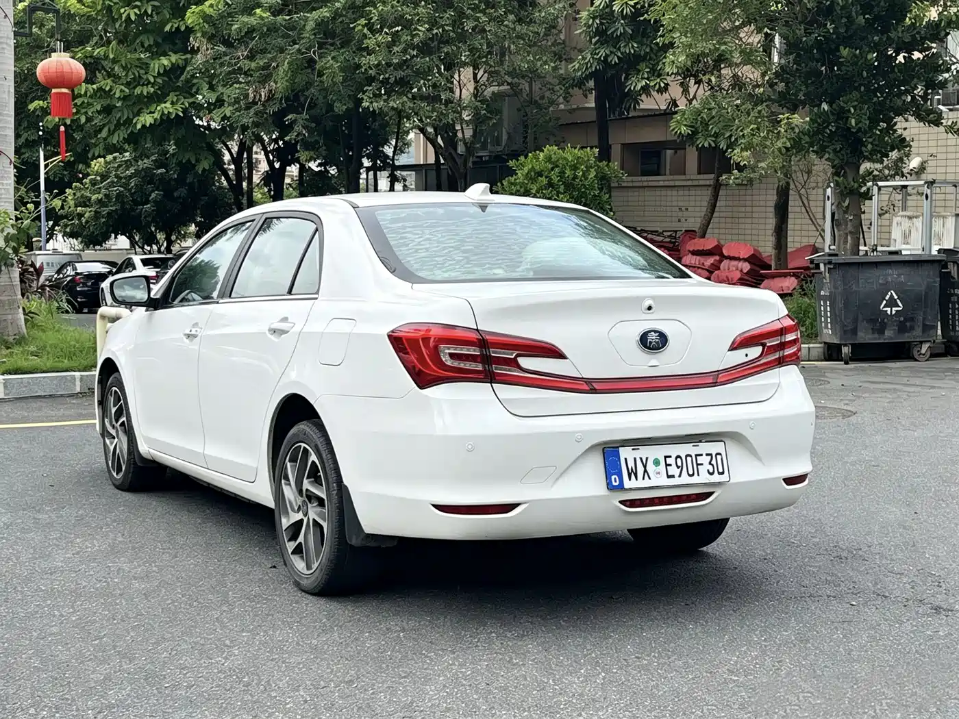 BYD Qin New Energy 2017 2017 1.5T Qin 100