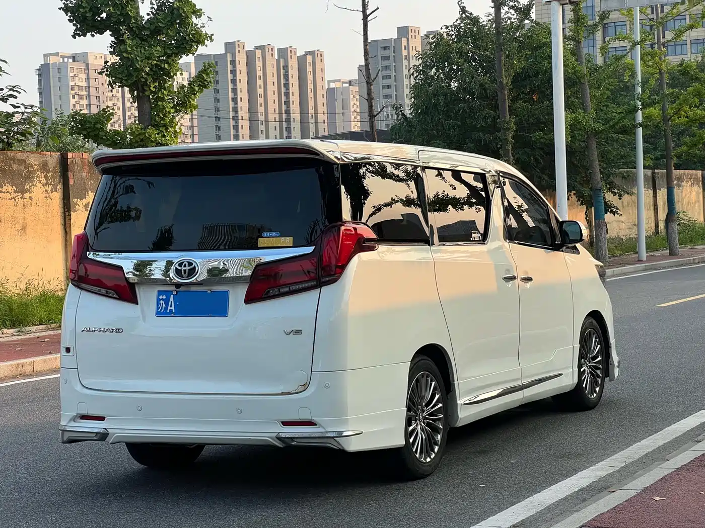 Jiu Long Afei 2019 2018 2.0T DCT Premium