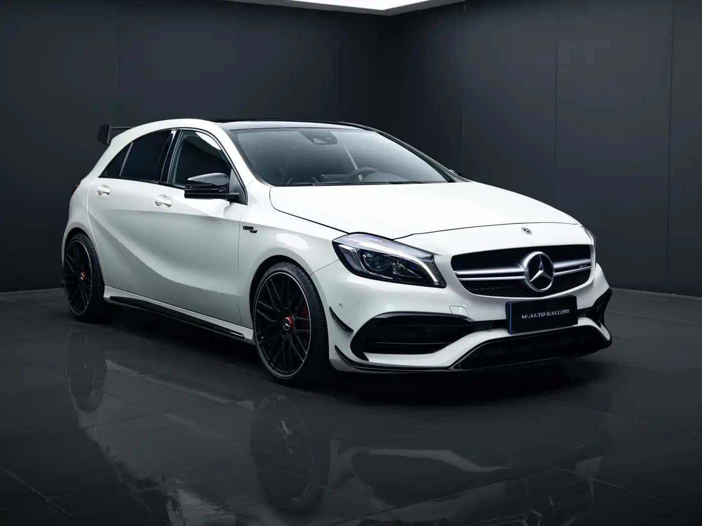 Mercedes-Benz A-Class AMG (Import) 2016 AMG A 45 4MATIC фото 3