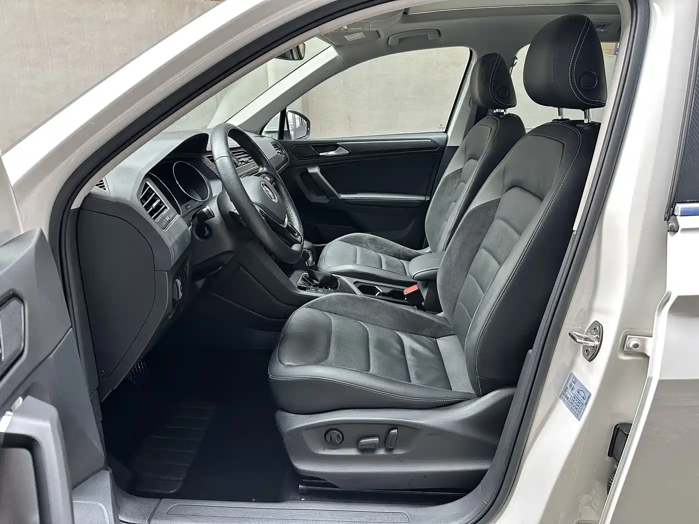 Volkswagen Tiguan L 2017 330TSI Automatic 2WD Luxury Edition фото 4