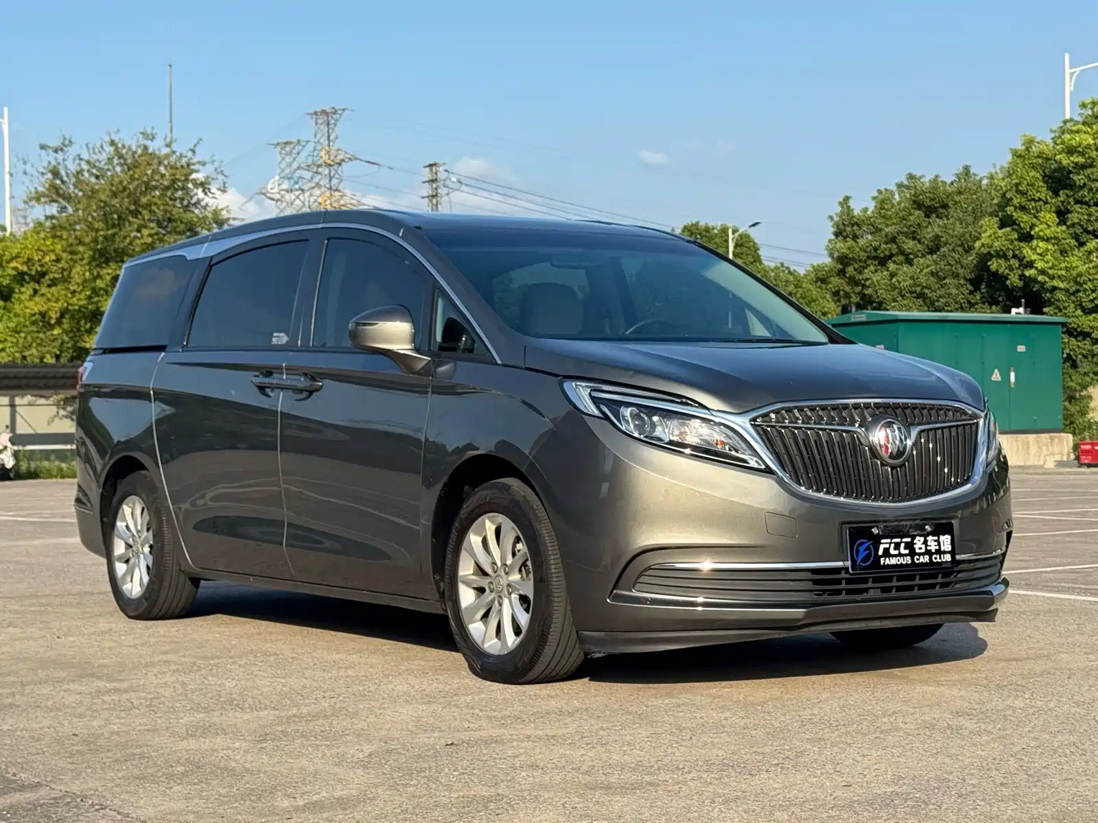 Фото 3 - Buick GL8