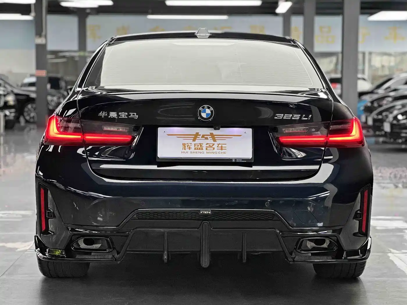 BMW 3 Series 2024 325Li M Sport Shadowline Package фото 4