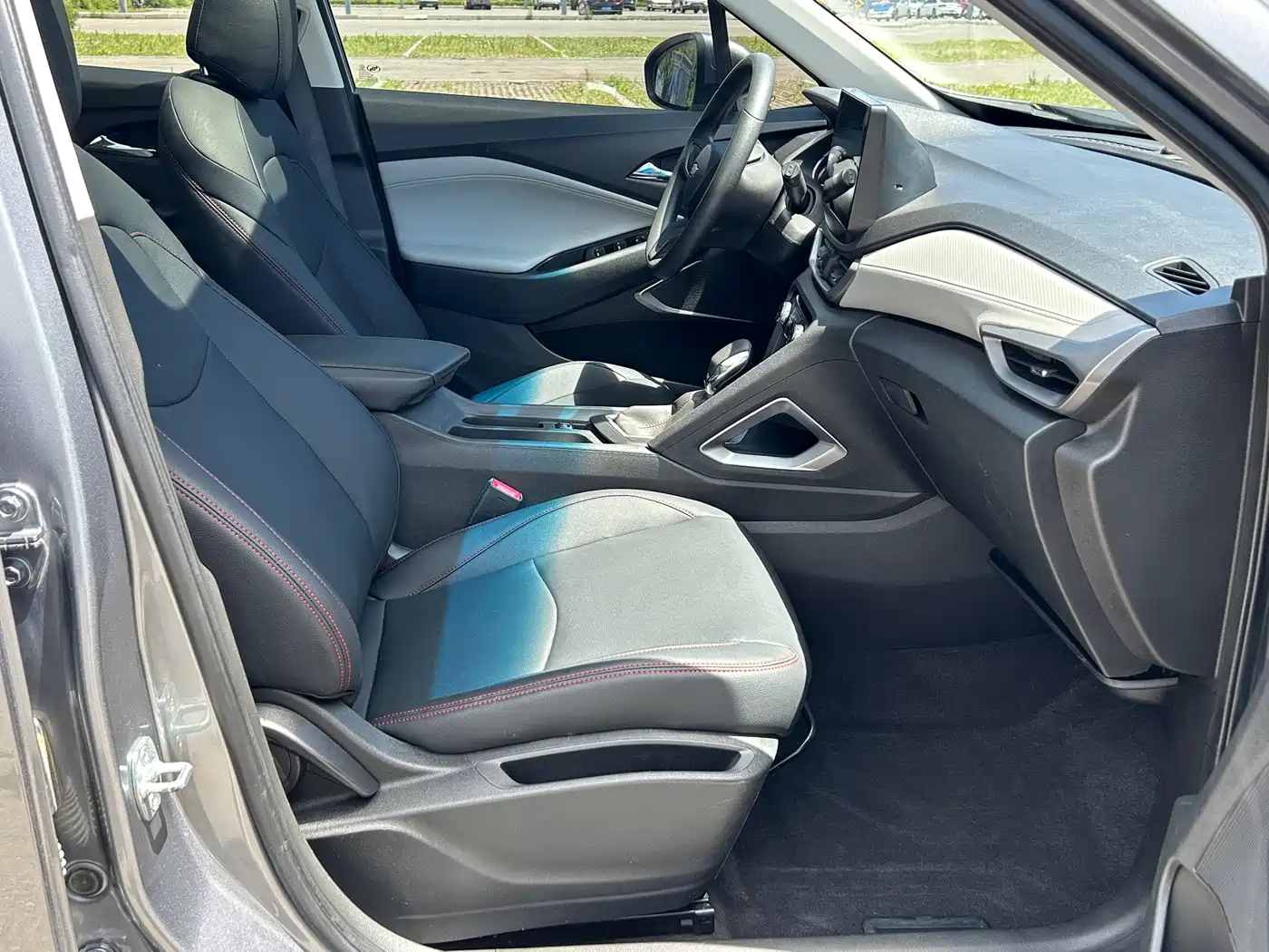 Chevrolet Volando 2020 Mild Hybrid Redline 530T Automatic Premium Edition (5+2 seater) фото 11