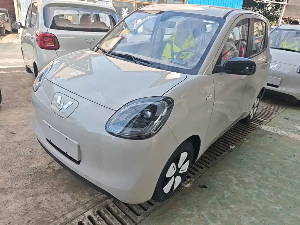 Wuling Motors Hongguang MINIEV 2026 2025 4-Door Advanced