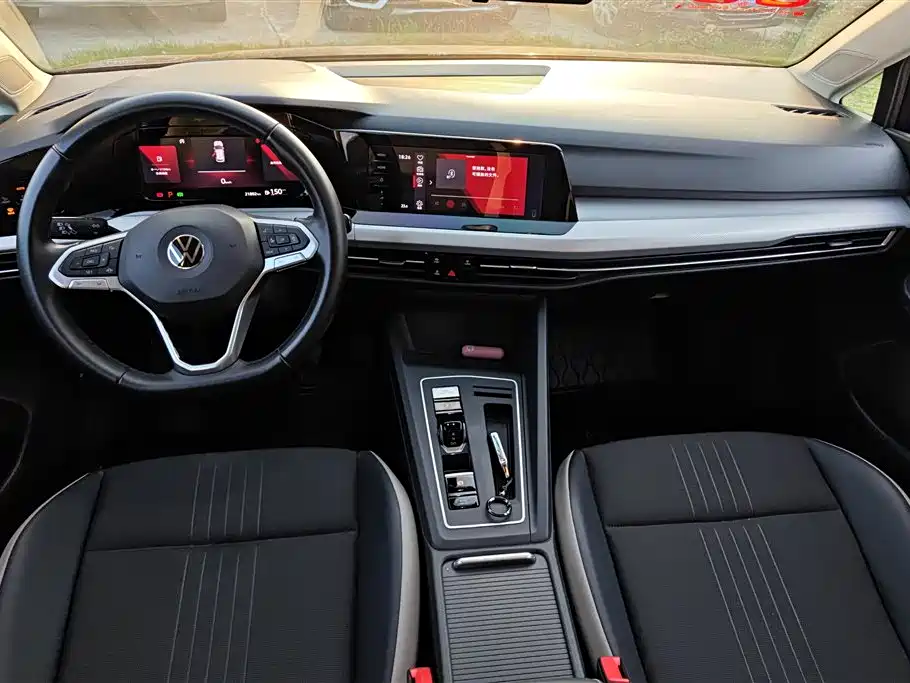 Volkswagen Golf 2021 280TSI DSG Pro фото 12