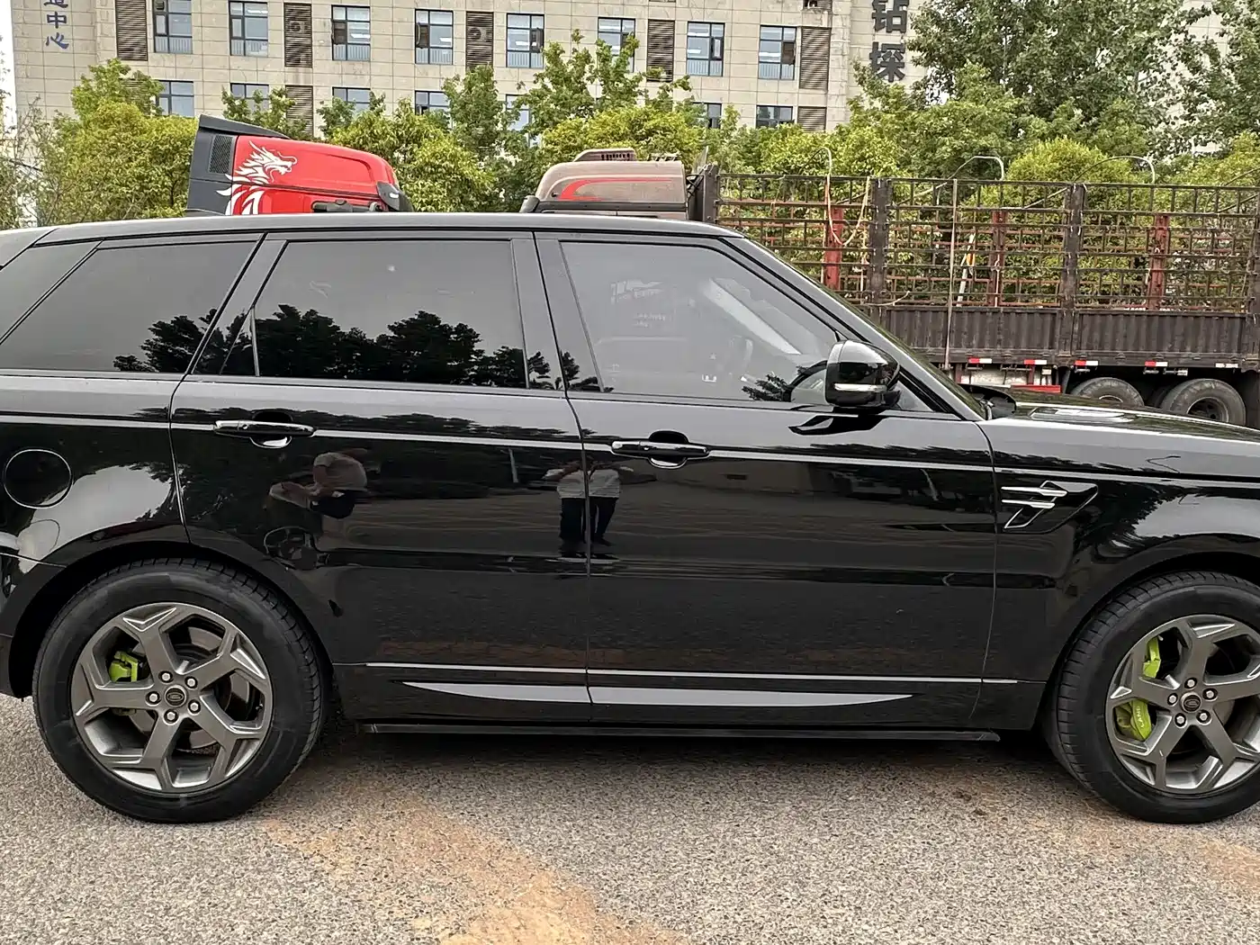 Land Rover Range Rover Sport PHEV 2019 P400e HSE фото 24
