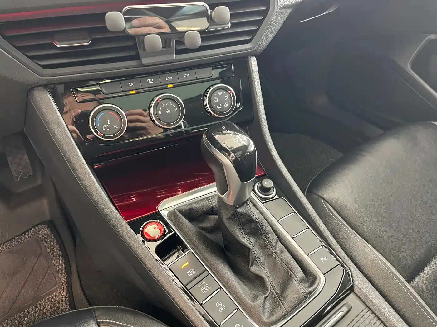 Volkswagen Sagitar 2022 280TSI DSG Surpassing Edition фото 9