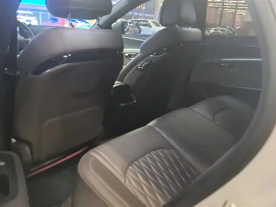 BYD Han 2024 DM-i Glory Edition 121KM Premium фото 11