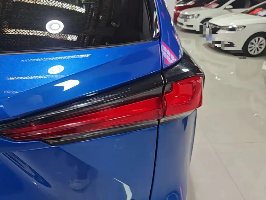 Фото 8 - Lexus NX