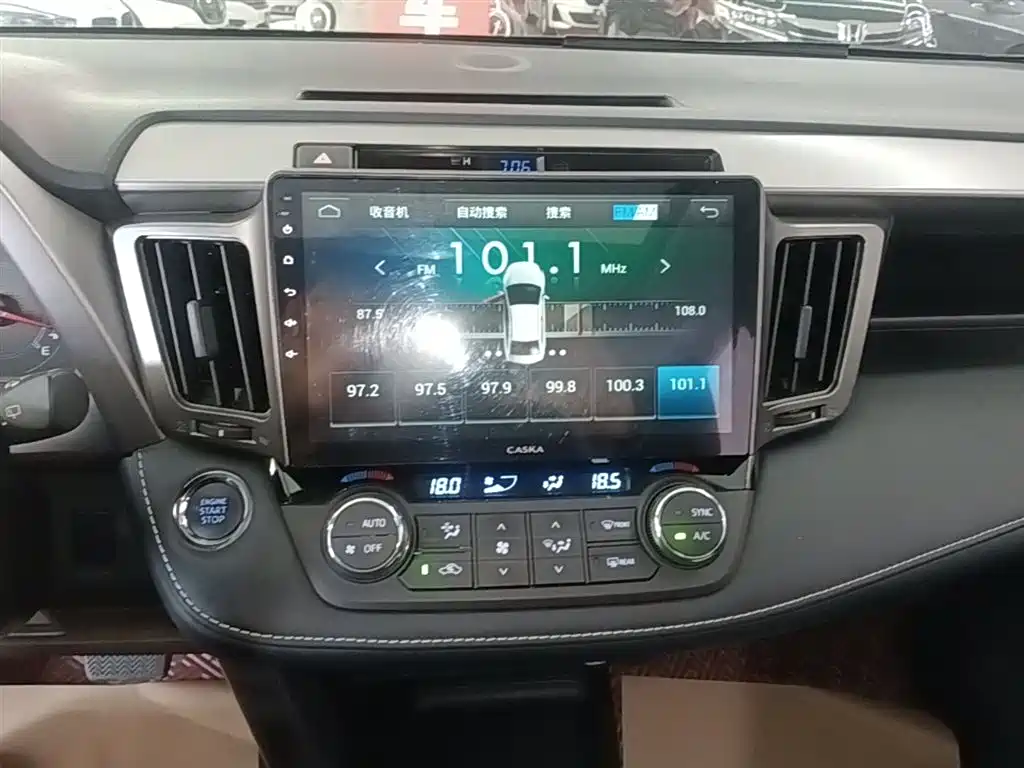 Toyota RAV4 Rongfang 2016 2.0L CVT 2WD Trend (China V) фото 13
